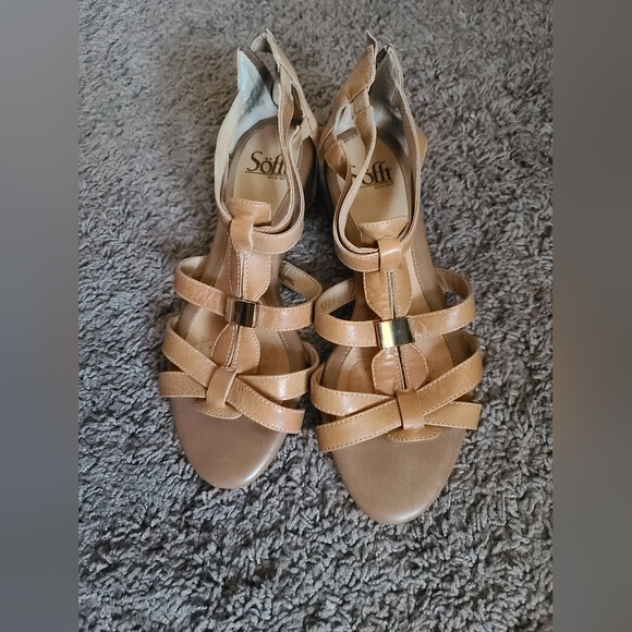 Sandals - Picture 2 of 6